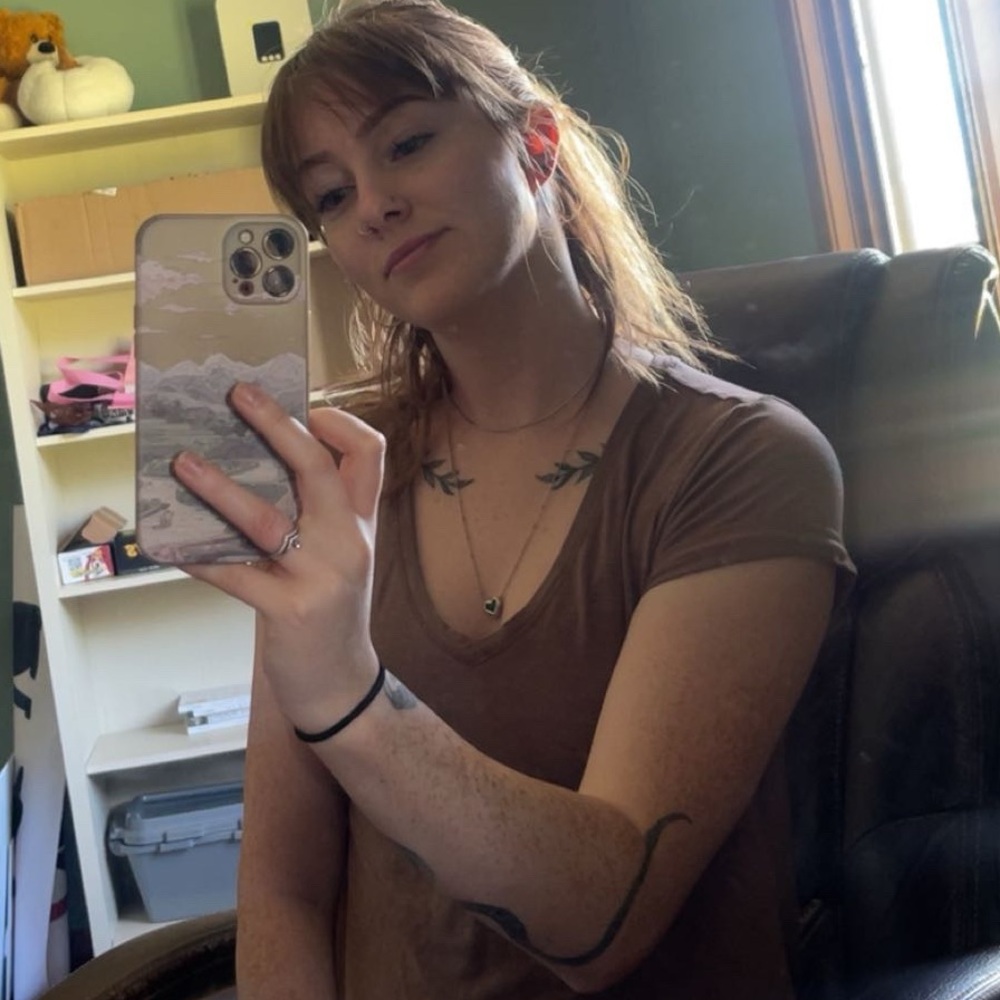 Meet your Posher, Brooke